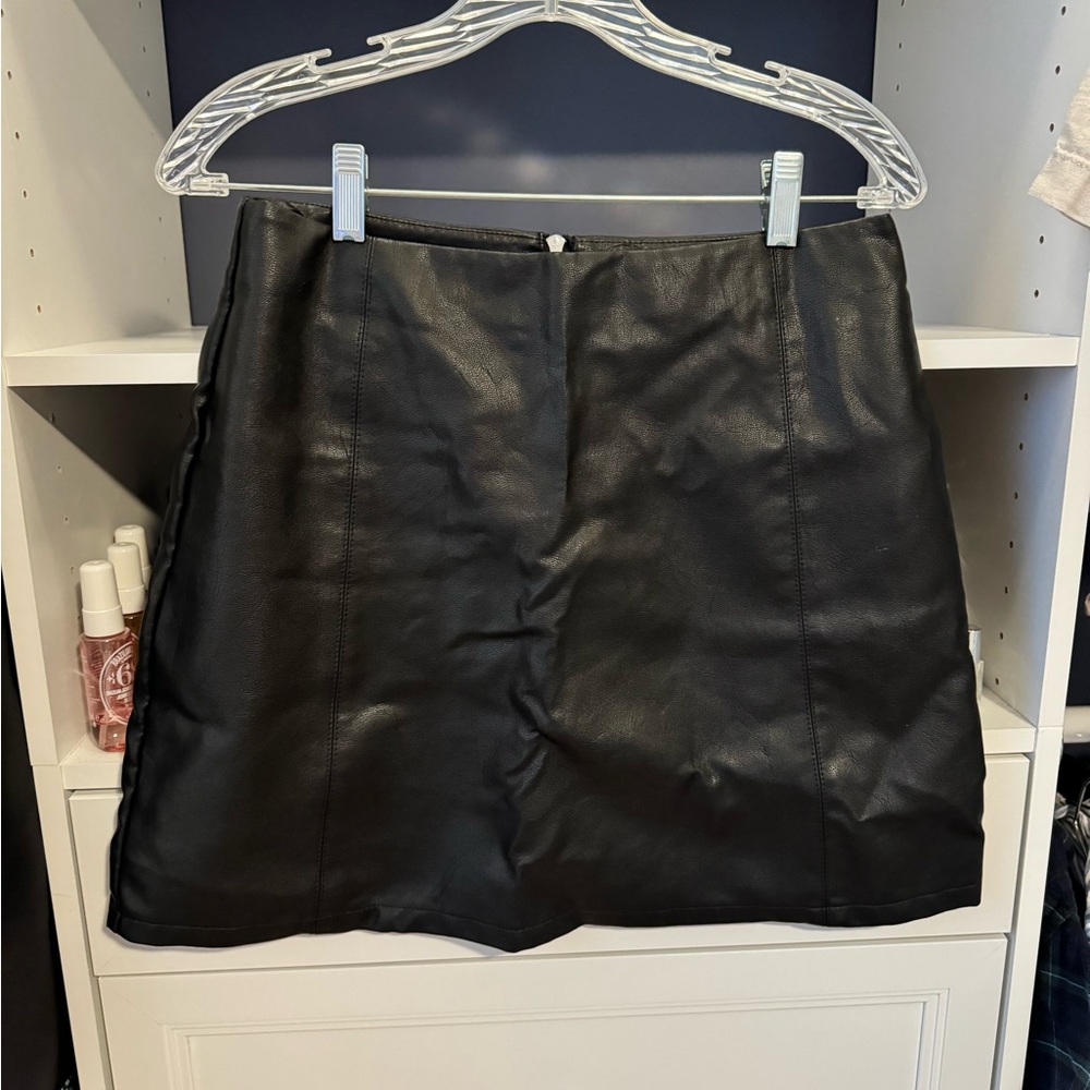 Faux leather mini skirt
